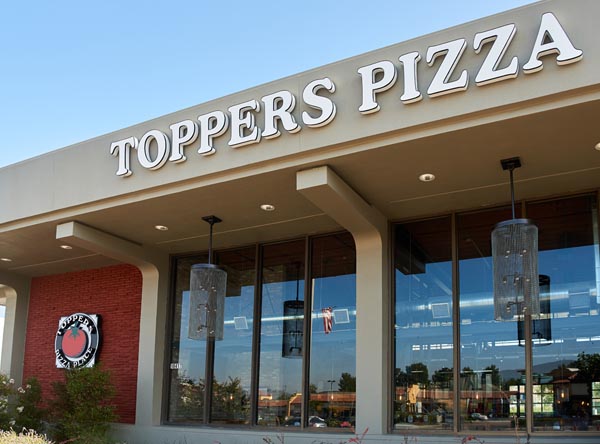 Toppers Pizza Place Canyon Country